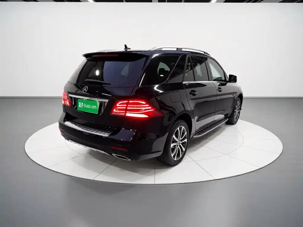 Mercedes-Benz GLE 2017 — фото 5