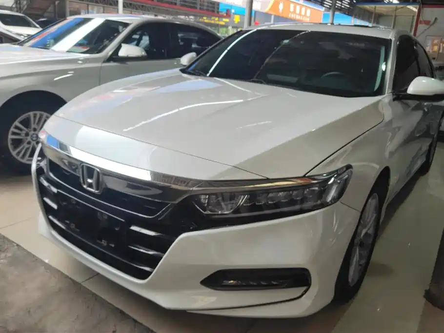 Honda Accord 2020 — фото 1