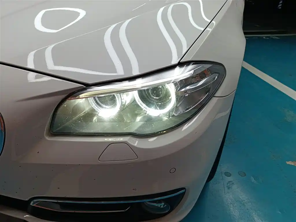 BMW 5 Series 2014 — фото 15