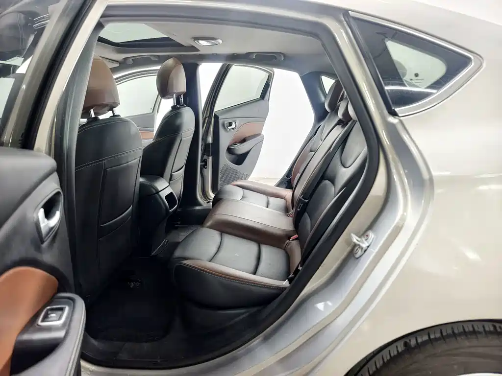 Fiat Viaggio 2015 — фото 13