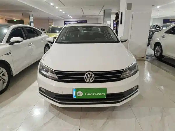 Volkswagen Sagitar 2018