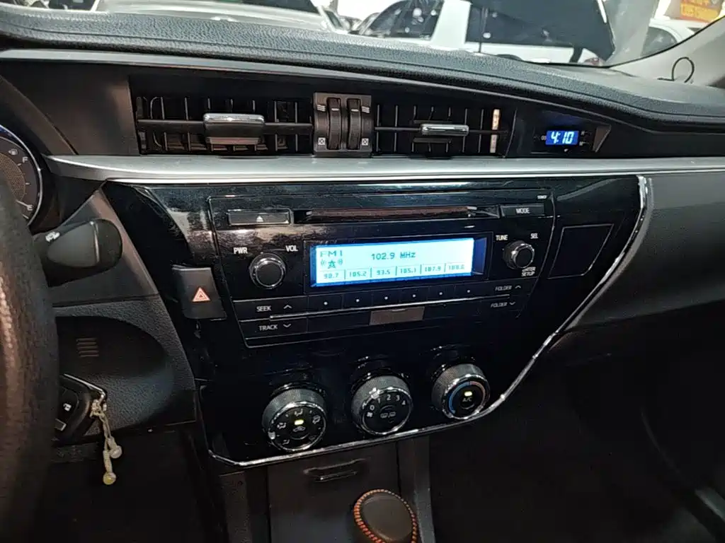 Toyota Corolla 2016 — фото 13