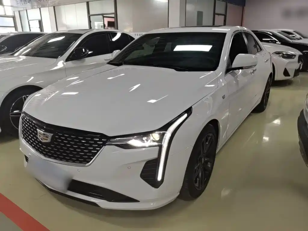 Cadillac CT4 2021 — фото 1