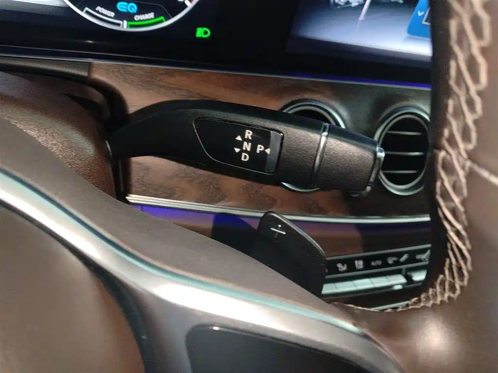 Mercedes-Benz E-Class 2020 — фото 14