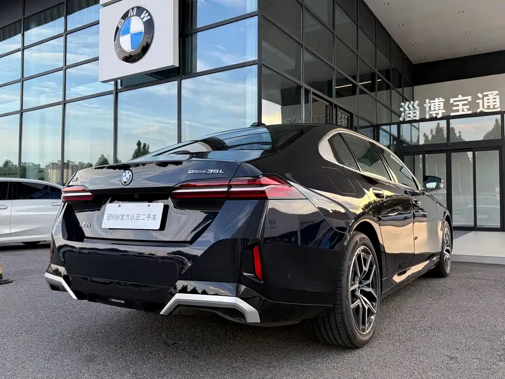 BMW i5 2024 — фото 12