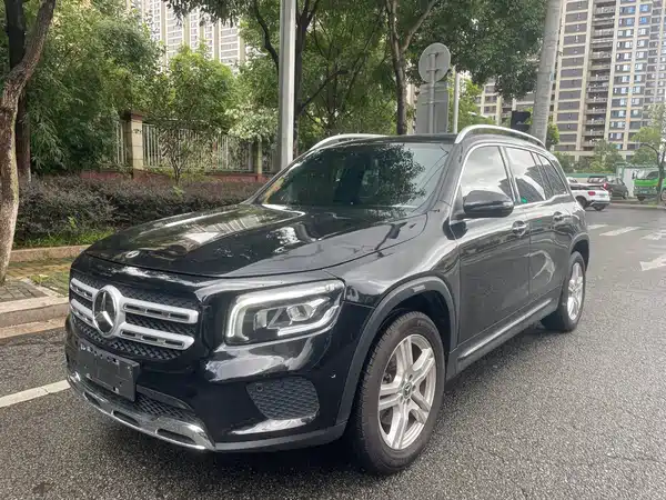 Mercedes-Benz GLB 2023