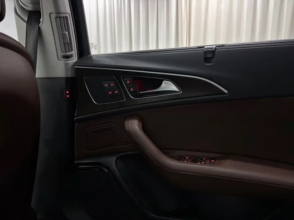 Audi A6L 2015 — фото 15