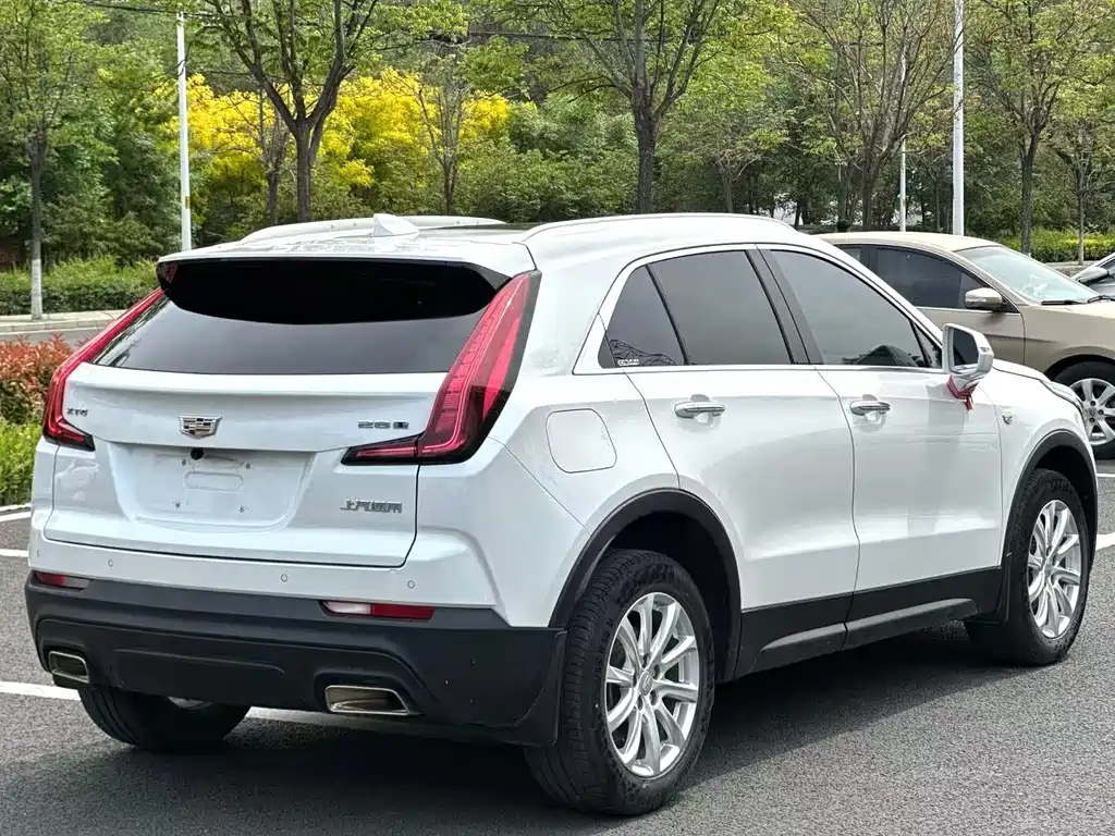 Cadillac XT4 2020 — фото 10