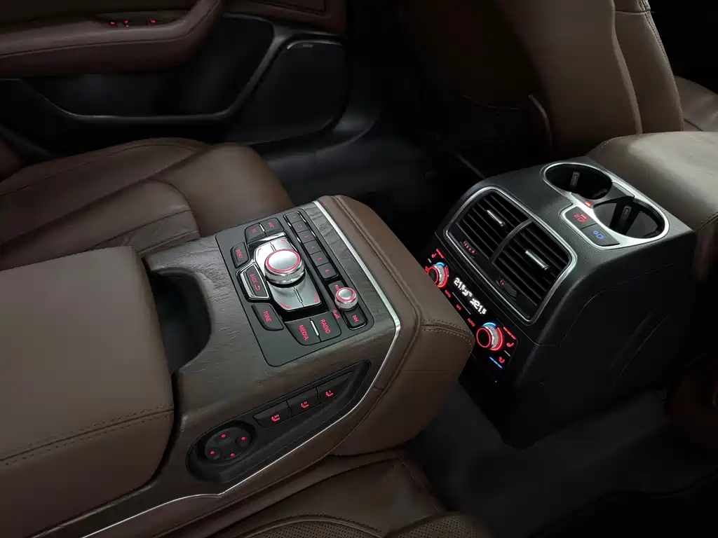 Audi A6L 2015 — фото 21