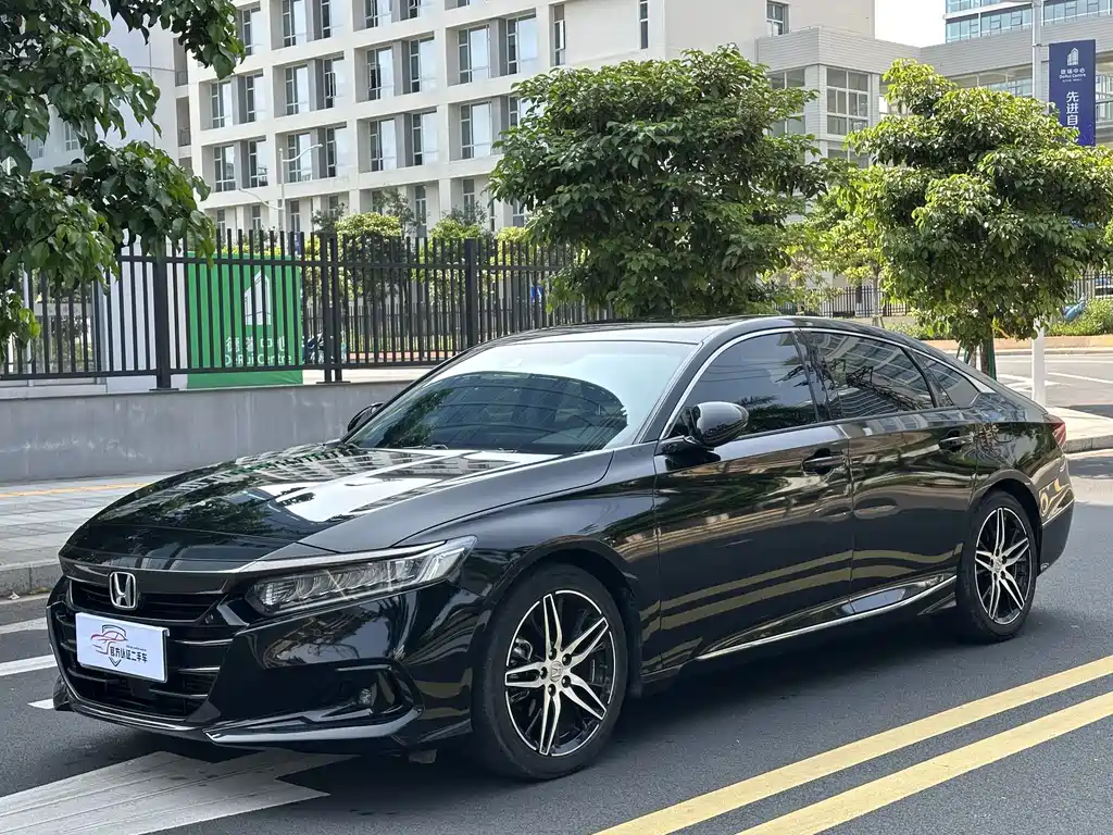 Honda Accord 2023 — фото 1