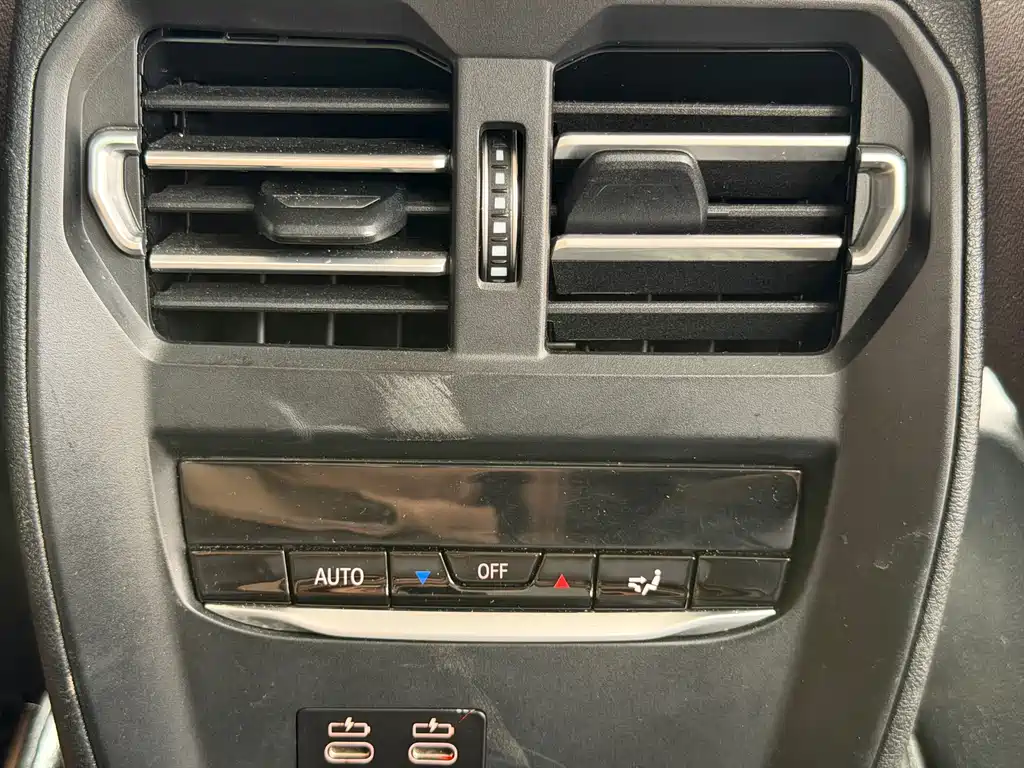 BMW 3 Series 2023 — фото 14