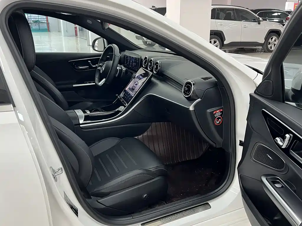 Mercedes-Benz C-Class 2022 — фото 10