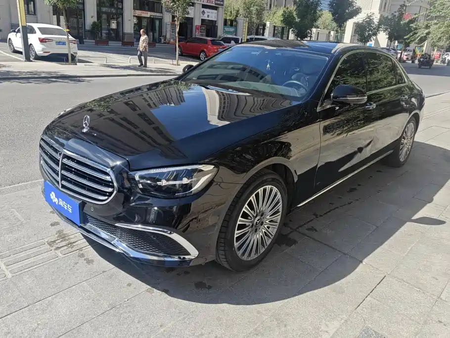 Mercedes-Benz E-Class 2023 — фото 1