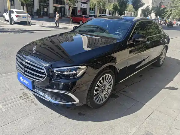 Mercedes-Benz E-Class 2023