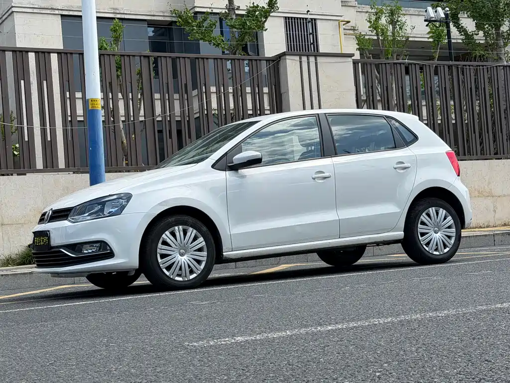 Volkswagen Polo 2016
