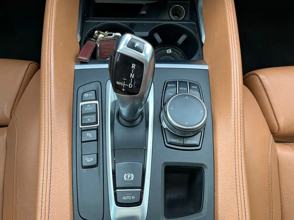 BMW X6 2018 — фото 12