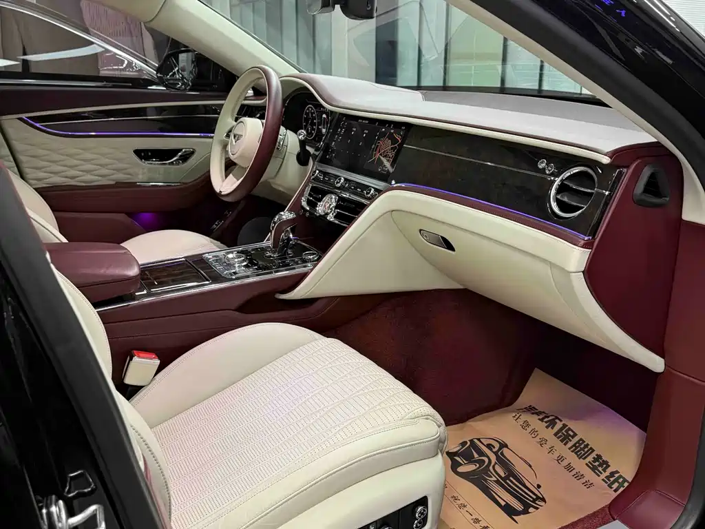 Bentley Flying Spur 2022 — фото 16