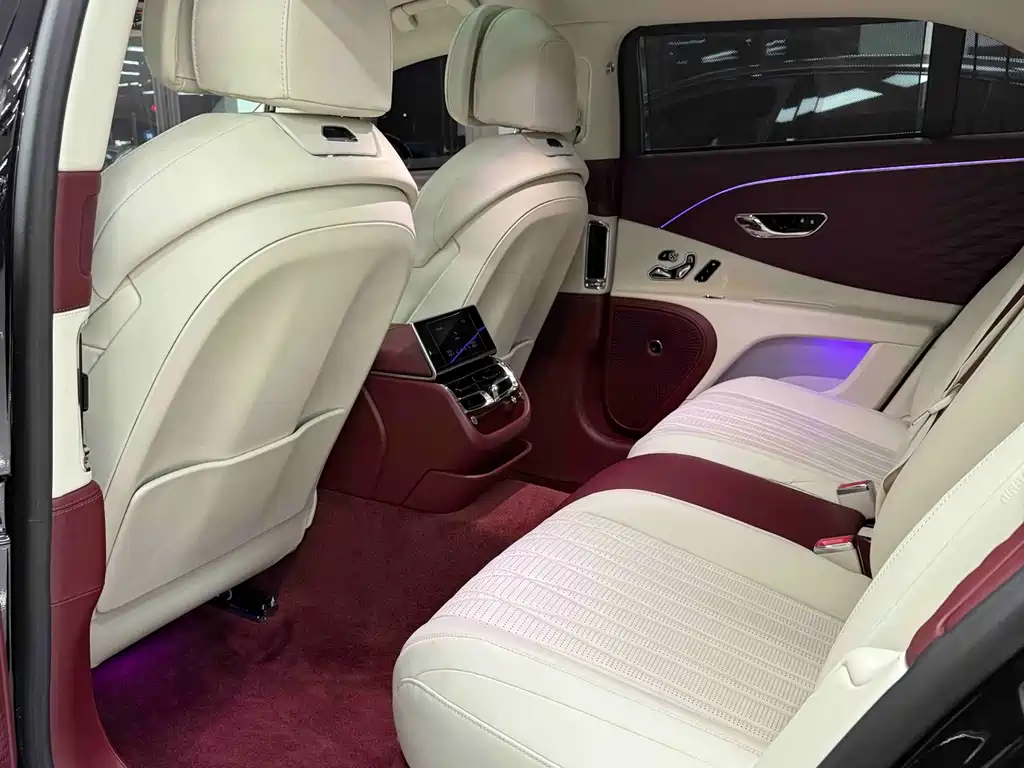 Bentley Flying Spur 2022 — фото 15