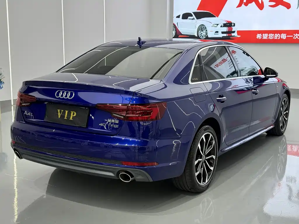Audi A4L 2018 — фото 11