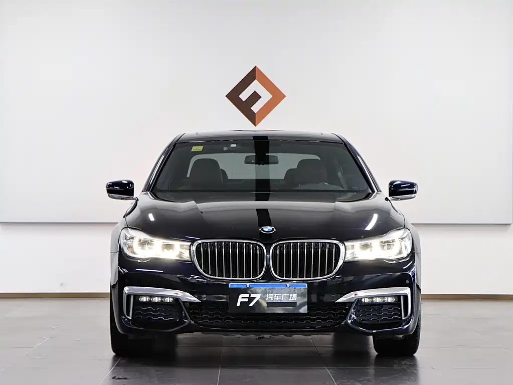 BMW 7 Series 2018 — фото 2