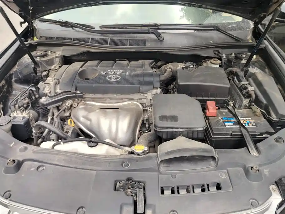 Toyota Camry 2015 — фото 10