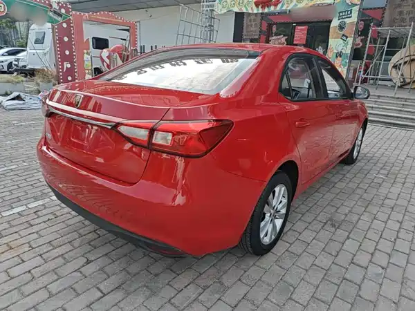 Roewe 360 2015