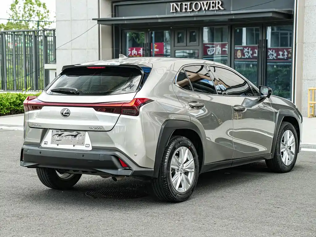 Lexus UX 2022 — фото 4