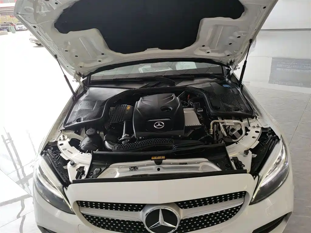 Mercedes-Benz C-Class 2018 — фото 20