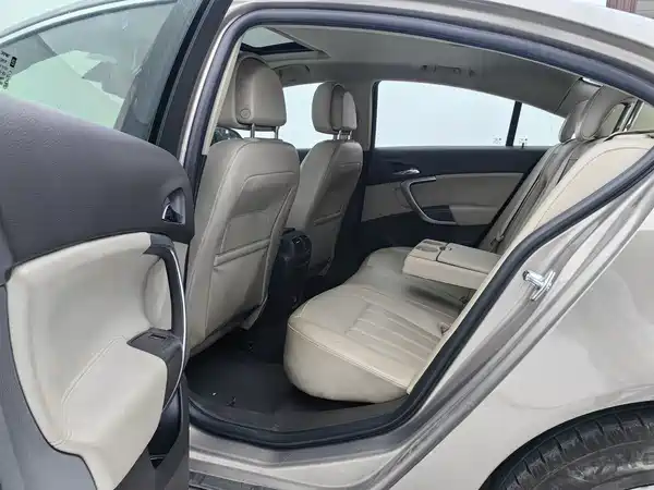 Buick Regal 2011