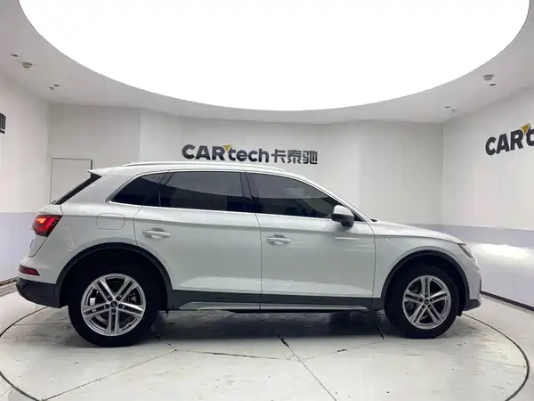Audi Q5L 2021