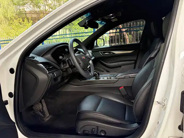 Cadillac CT5 2023