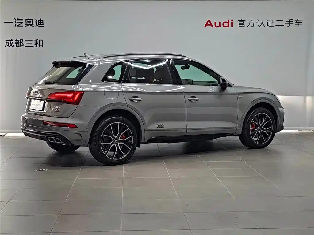 Audi Q5L 2025 — фото 4