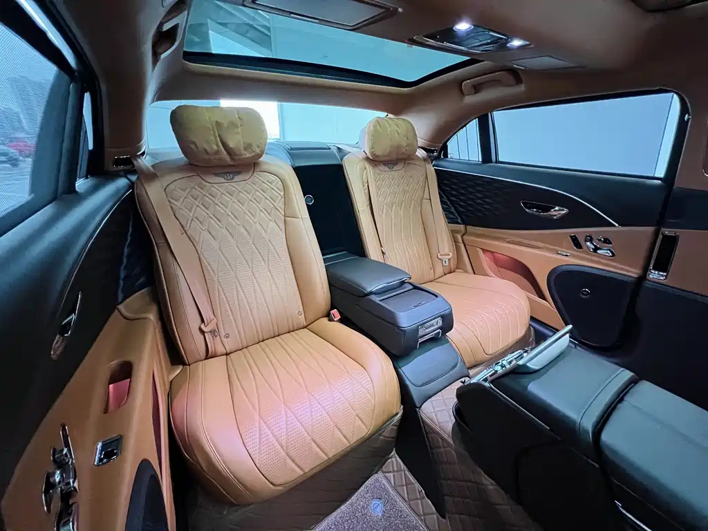 Bentley Flying Spur 2022 — фото 10