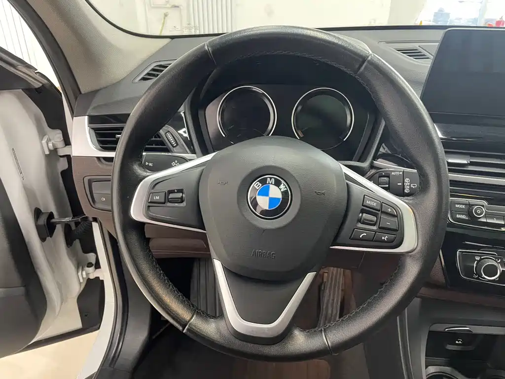 BMW X1 2022 — фото 11