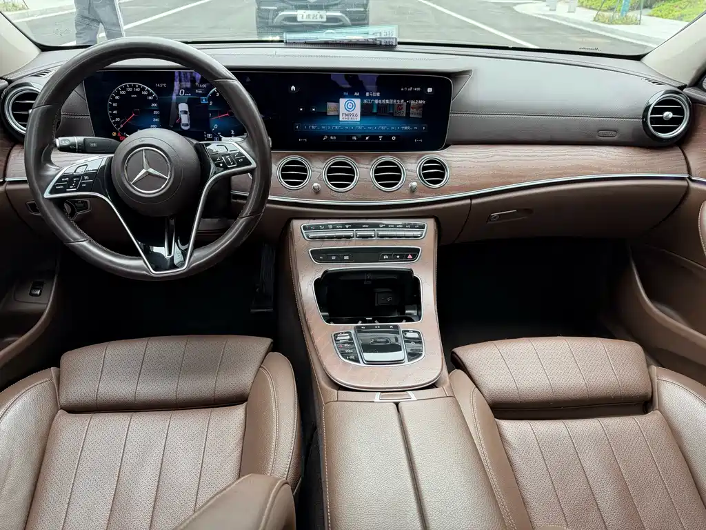 Mercedes-Benz E-Class 2022