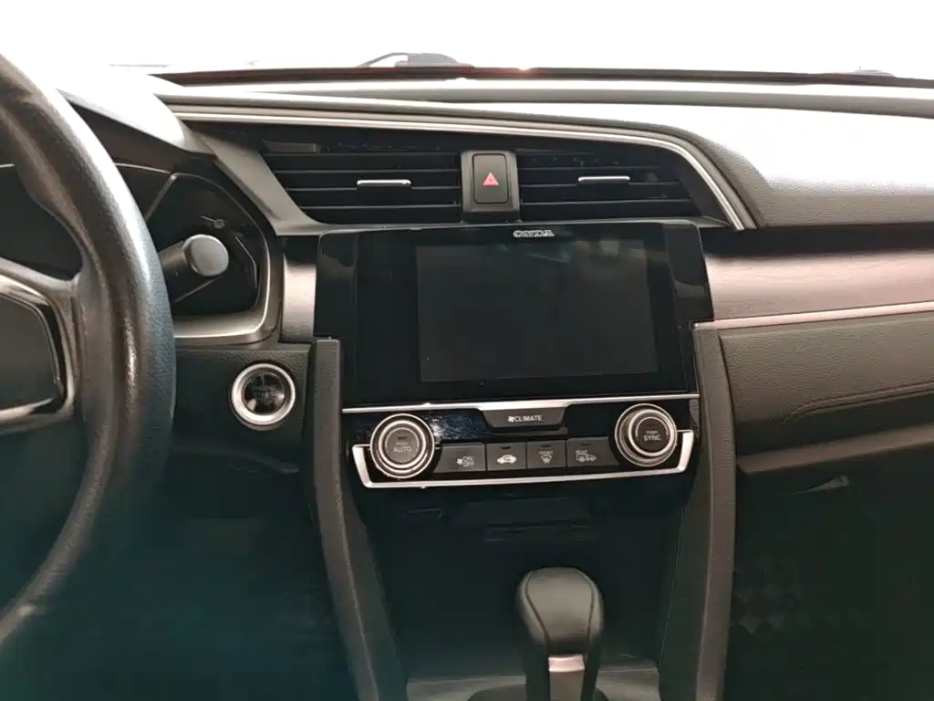 Honda Civic 2018 — фото 13