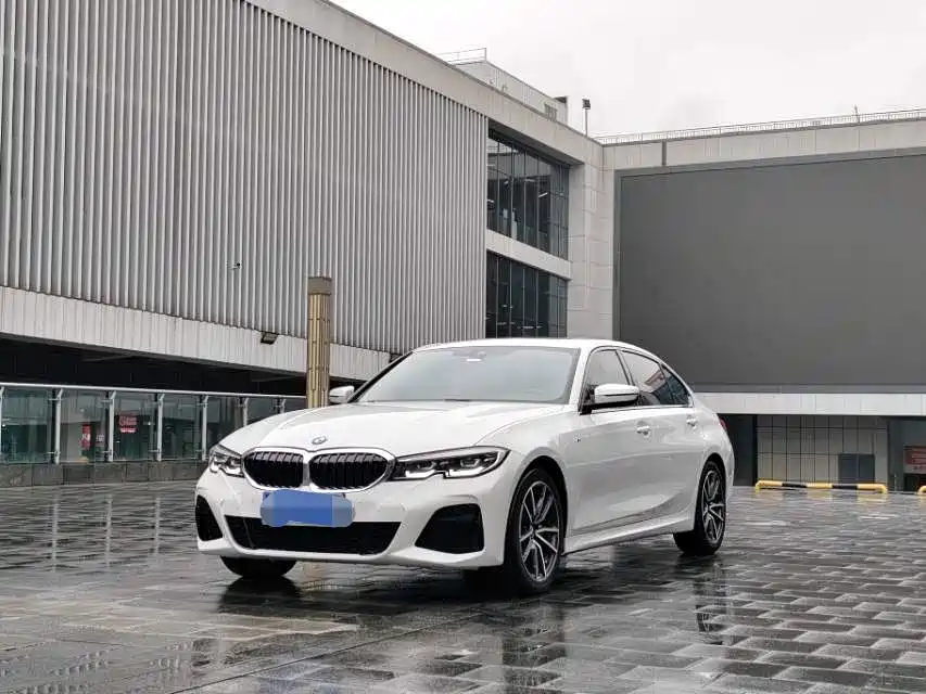 BMW 3 Series 2022