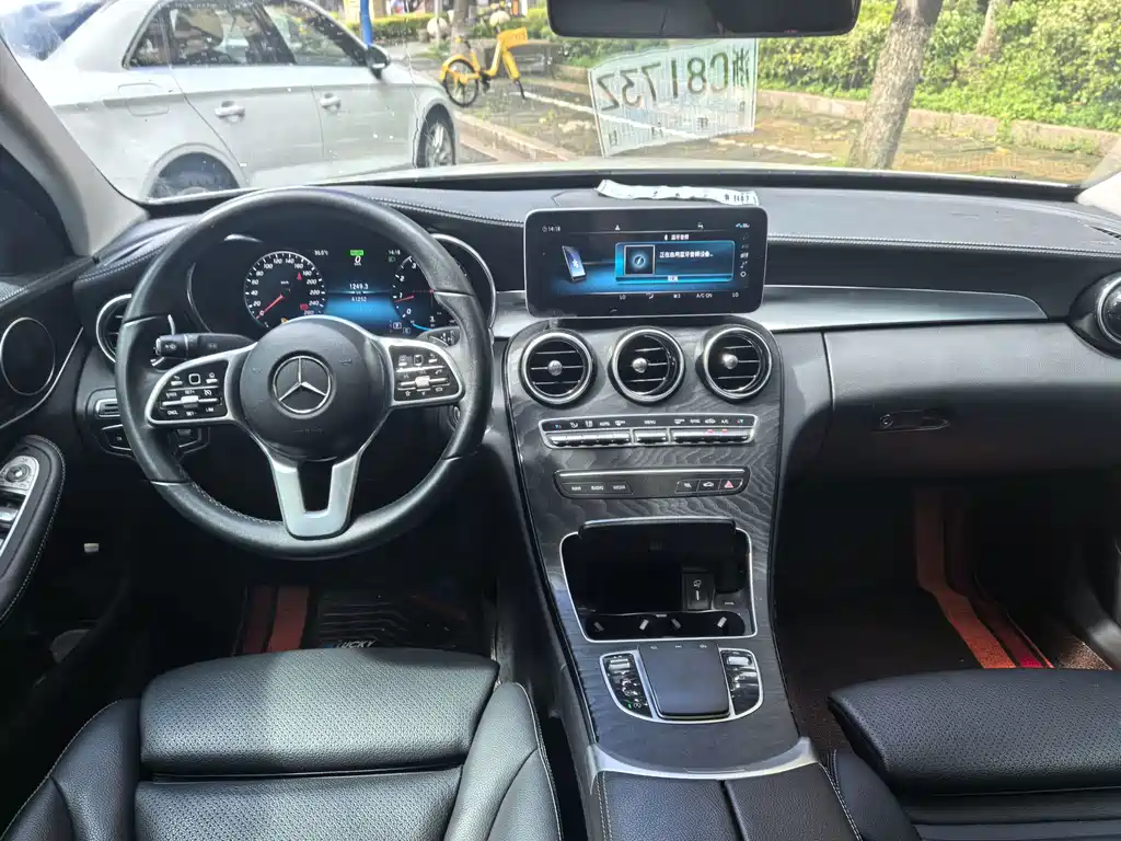 Mercedes-Benz C-Class 2019 — фото 28