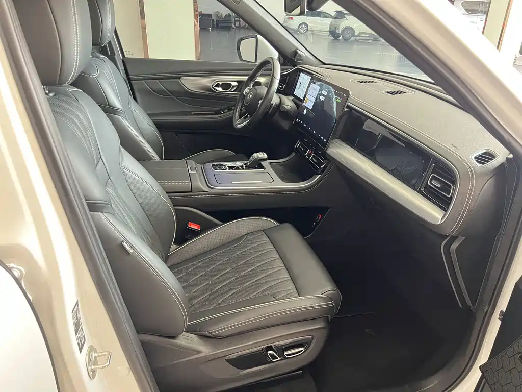 GAC Motor Trumpchi GS8 2023 — фото 12