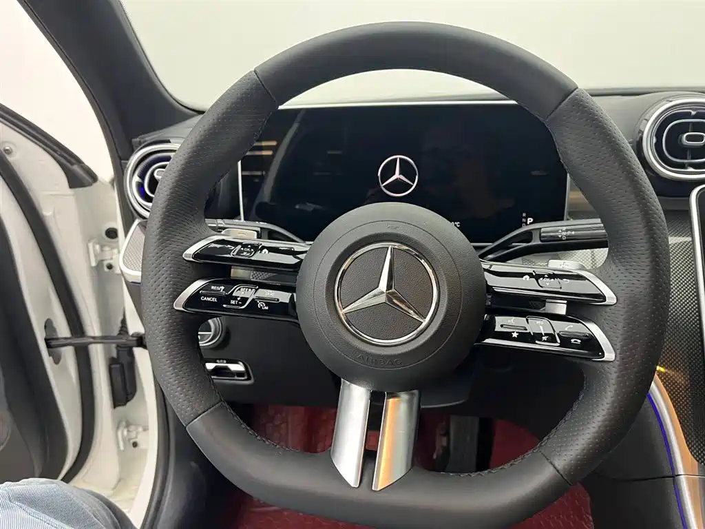 Mercedes-Benz C-Class 2023 — фото 6