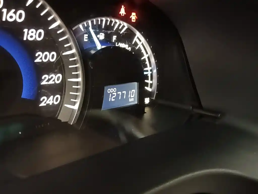 Toyota Camry 2014 — фото 19