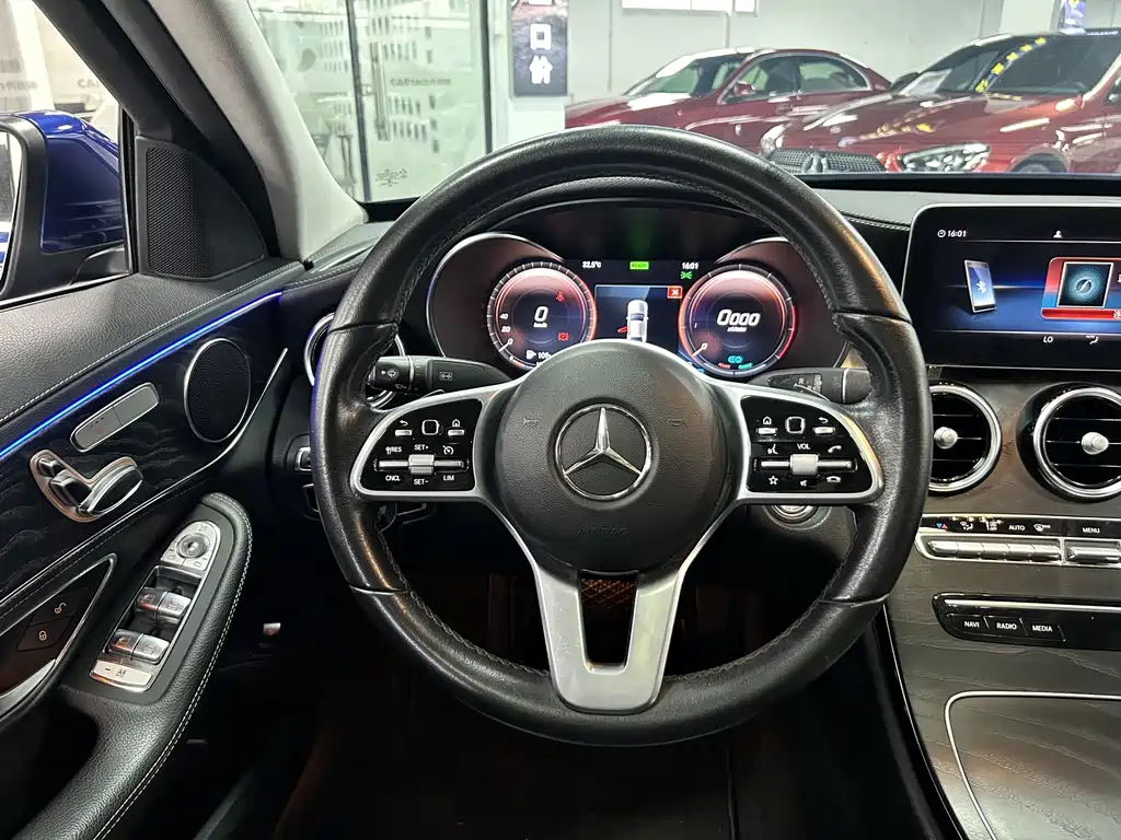 Mercedes-Benz C-Class 2019 — фото 10