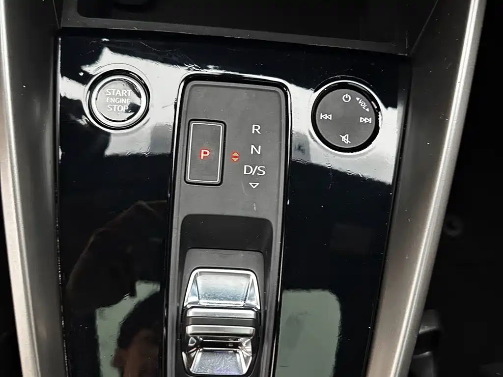 Audi A3 2023 — фото 13