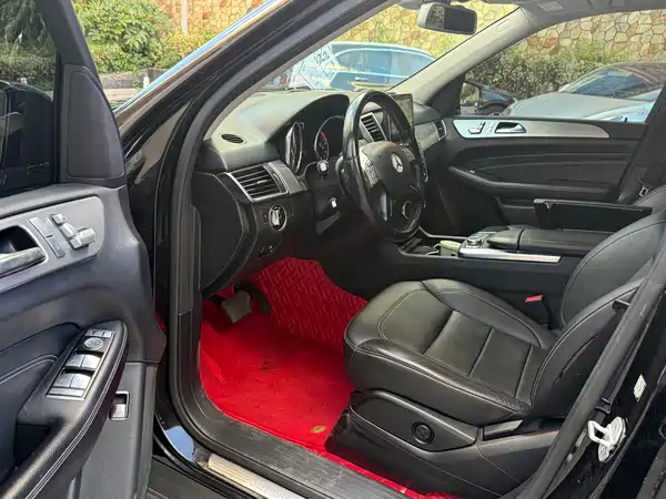 Mercedes-Benz M-Class 2015