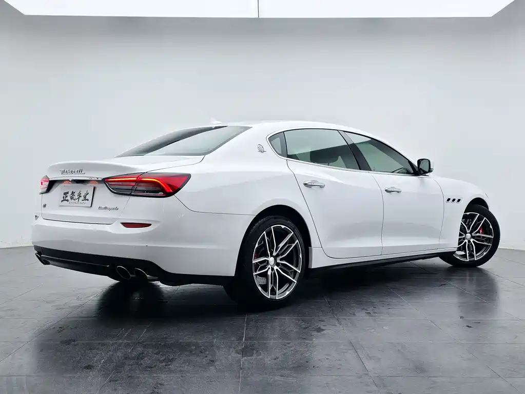 Maserati Quattroporte 2014 — фото 7