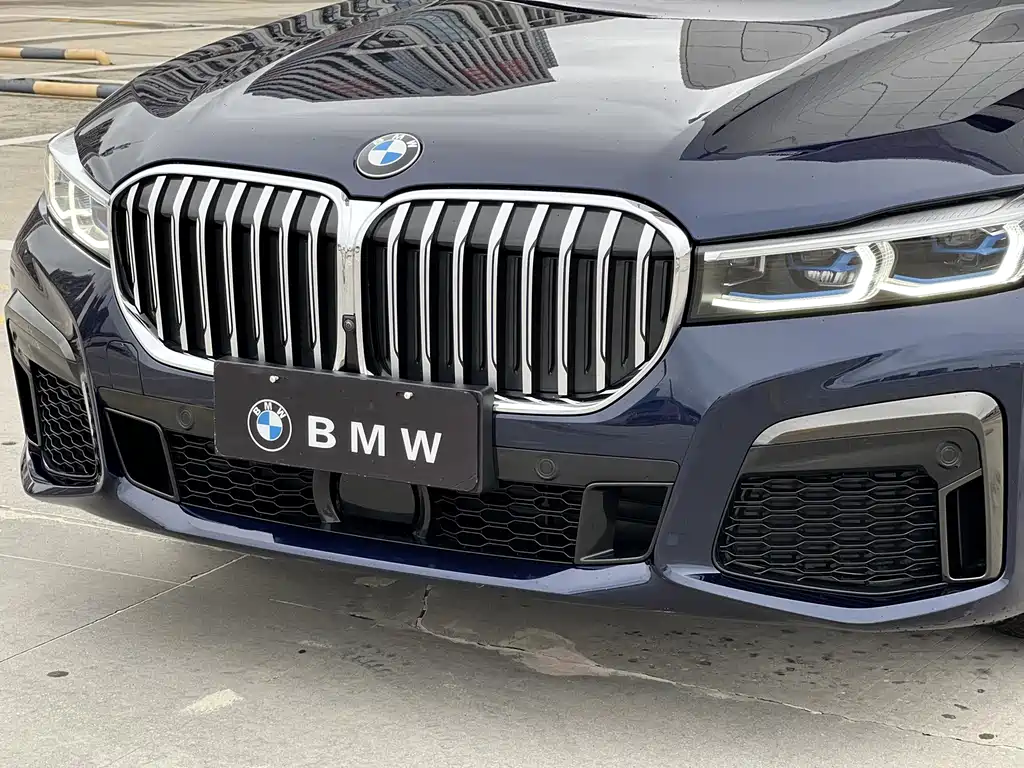 BMW 7 Series 2021 — фото 19