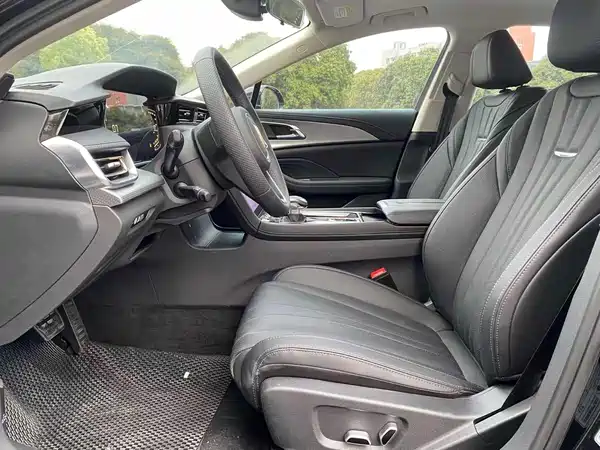 Hongqi H5 2023