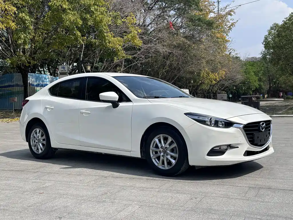 Mazda 3 Axela 2019 — фото 3