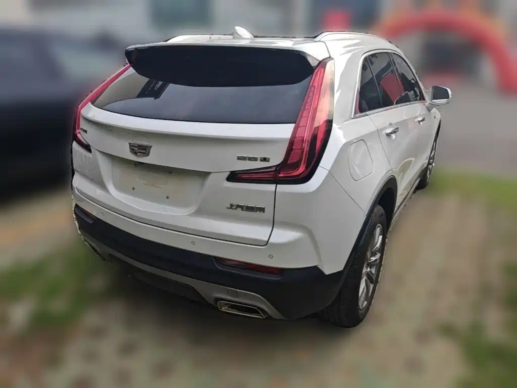 Cadillac XT4 2019 — фото 12