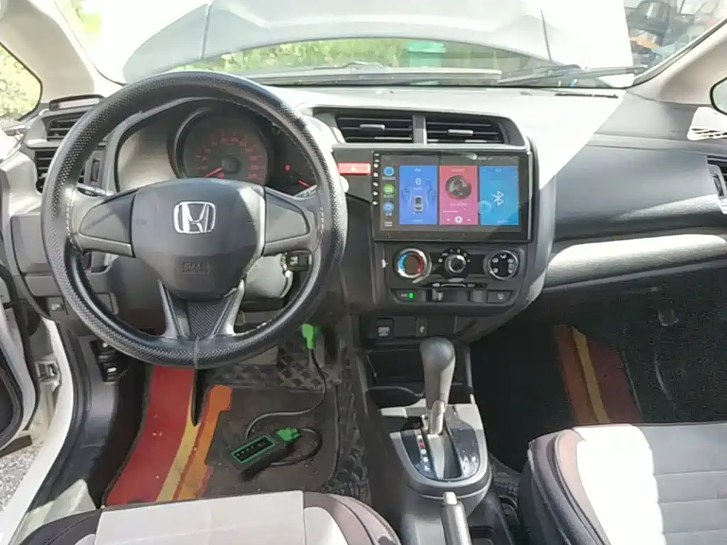 Honda Fit 2015 — фото 10